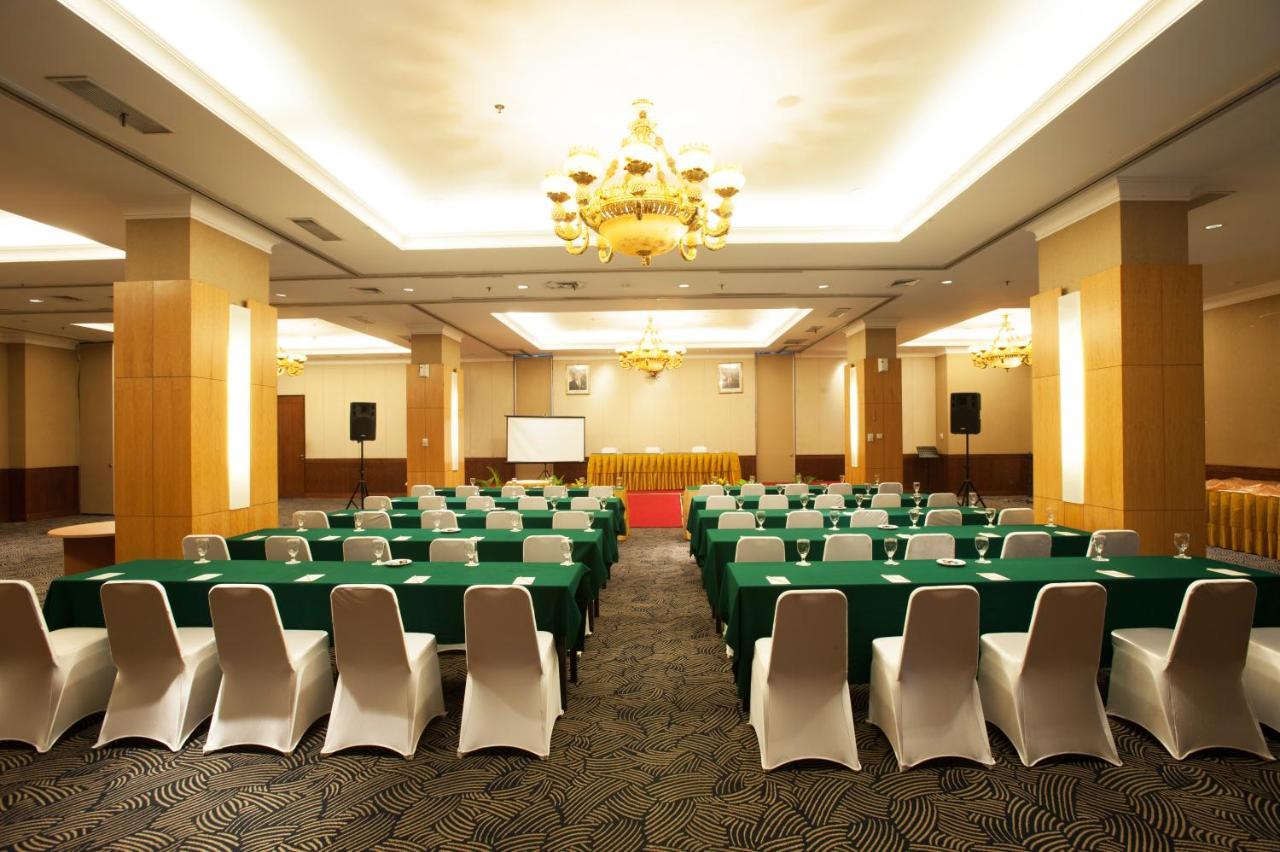 Grand Asia Hotel Jakarta Exterior photo