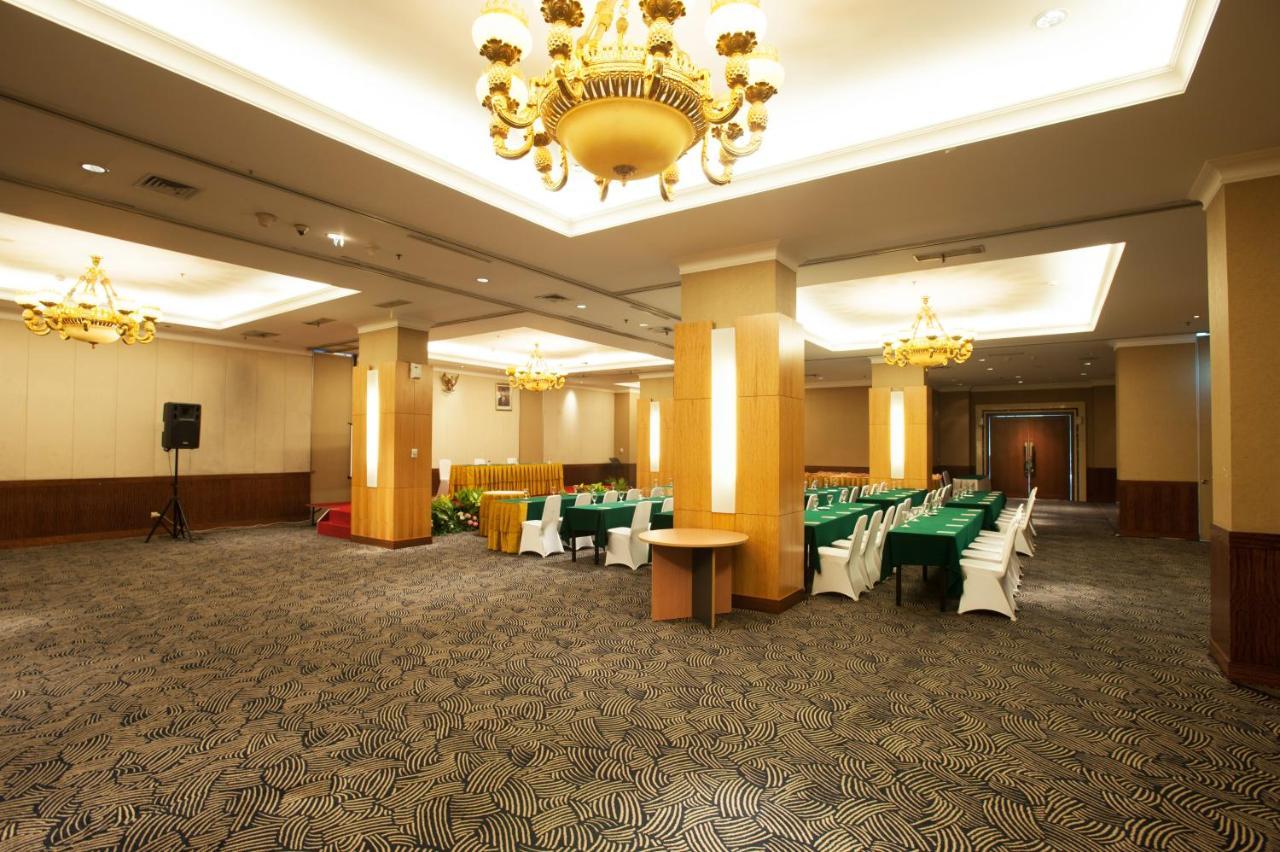 Grand Asia Hotel Jakarta Exterior photo