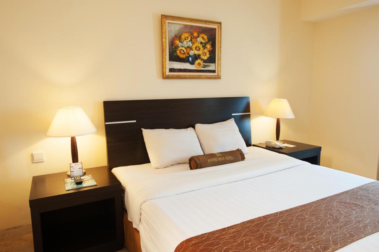 Grand Asia Hotel Jakarta Exterior photo